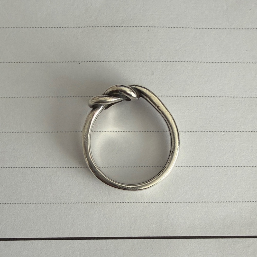 James Avery Retired Silver Knot Ring - Picture 3 of 6